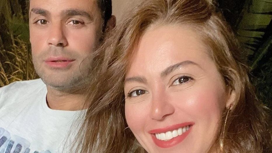 «غلطة وبيحاول يصلحها».. كواليس انفصال عبد المنصف و ايمان الزيدي وعودته لـ لقاء الخميسي - الخليج الان