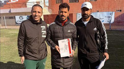 نبروه يضم محمد عوض مهاجم المريخ البورسعيدي موسم ونصف - الخليج الان