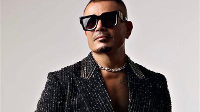 تصل 15 ألف جنيه.. أسعار تذاكر حفل عمرو دياب في القاهرة الجديدة - الخليج الان