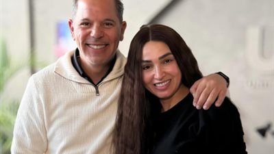 من إخراج ابنتها.. رامي إمام يفاجأ روجينا بزيارة في لوكيشن مسلسل حد أقصى - الخليج الان