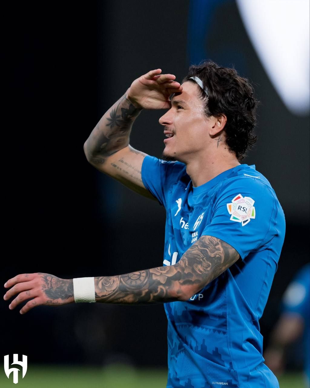 الهلال يكتسح الحزم بثلاثية نظيفة في الدوري السعودي - الخليج الان