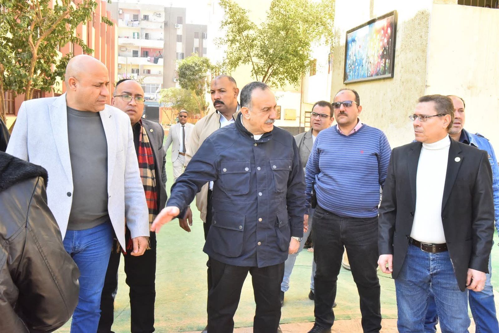 محافظ أسيوط يتفقد مدرسة الأمل الفنية الثانوية بنات للصم وضعاف السمع - الخليج الان