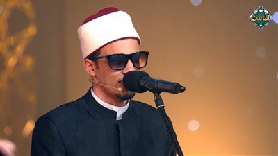 محمد أحمد حسن يخطف قلوب المتابعين في برنامج دولة التلاوة - الخليج الان