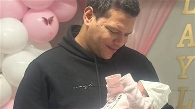 احمد عبد الحميد بعد وفاة والده وابنته في أسبوعين: مش عارف ربنا بيحبني ولا لأ ؟ - الخليج الان