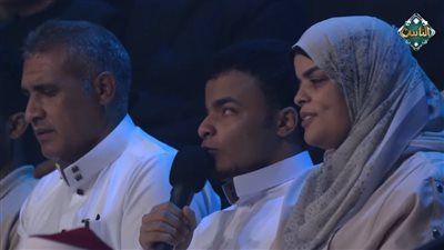 فقد البصر وأنعم الله عليه بالبصيرة.. شقيق متسابق في دولة التلاوة يشعل الحلقة 17 - الخليج الان