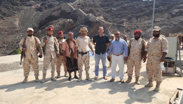 مدير مياه عدن يشيد بدور قوات العمالقة في تأمين منطقة البرزخ