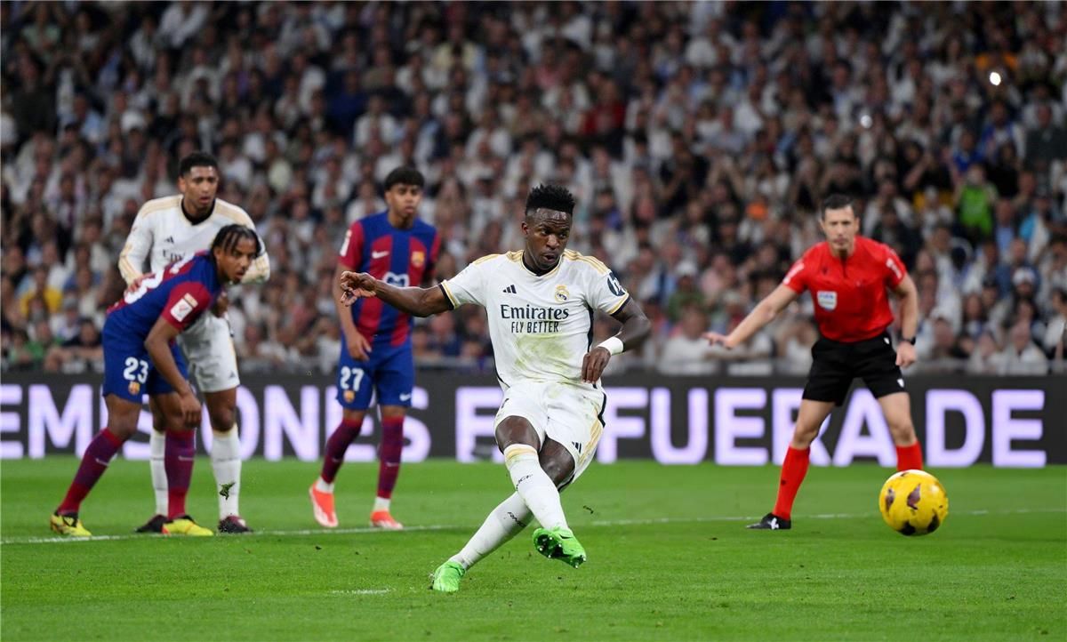 ماتش ريال مدريد وبرشلونه.. فينيسيوس يقود تشكيل ريال مدريد الرسمي لمواجهة برشلونة في نهائي كأس السوبر الإسباني - الخليج الان