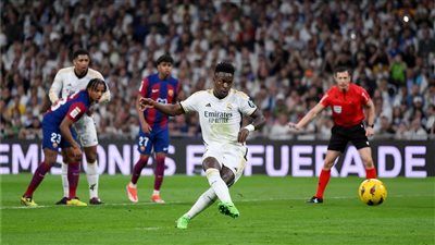 ماتش ريال مدريد وبرشلونه.. فينيسيوس يقود تشكيل ريال مدريد الرسمي لمواجهة برشلونة في نهائي كأس السوبر الإسباني - الخليج الان