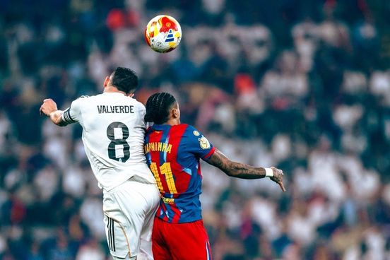 ريال مدريد.. التعادل الإيجابي (2/2) يحسم الشوط الأول من قمة برشلونة وريال مدريد في نهائي كأس السوبر الإسباني - الخليج الان