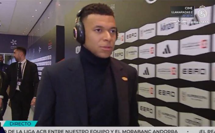 ريال مدريد ضد برشلونة.. فريق ريال مدريد يصل الجوهرة المشعة استعداداً لمواجهة برشلونة في نهائي كأس السوبر الإسباني - الخليج الان