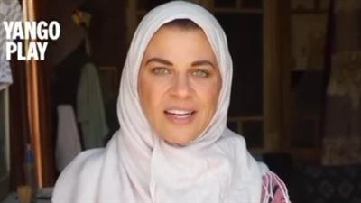 بالحجاب.. منى هلا تروج لشخصيتها في مسلسل بطل العالم - الخليج الان