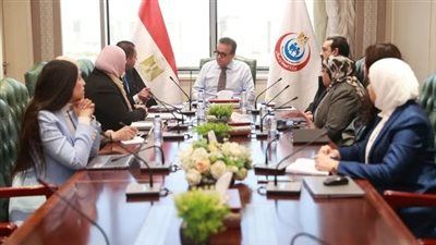 وزير الصحة يتابع مستجدات تكليف دفعة 2023 الطبية - الخليج الان