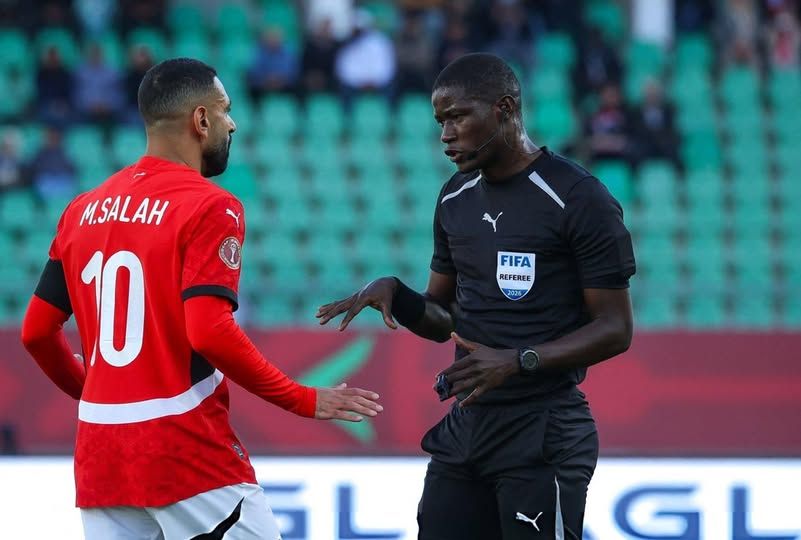 رسميًا.. الجابوني بيير أتشو حكمًا لمباراة مصر والسنغال في نصف نهائي كأس الأمم الإفريقية - الخليج الان