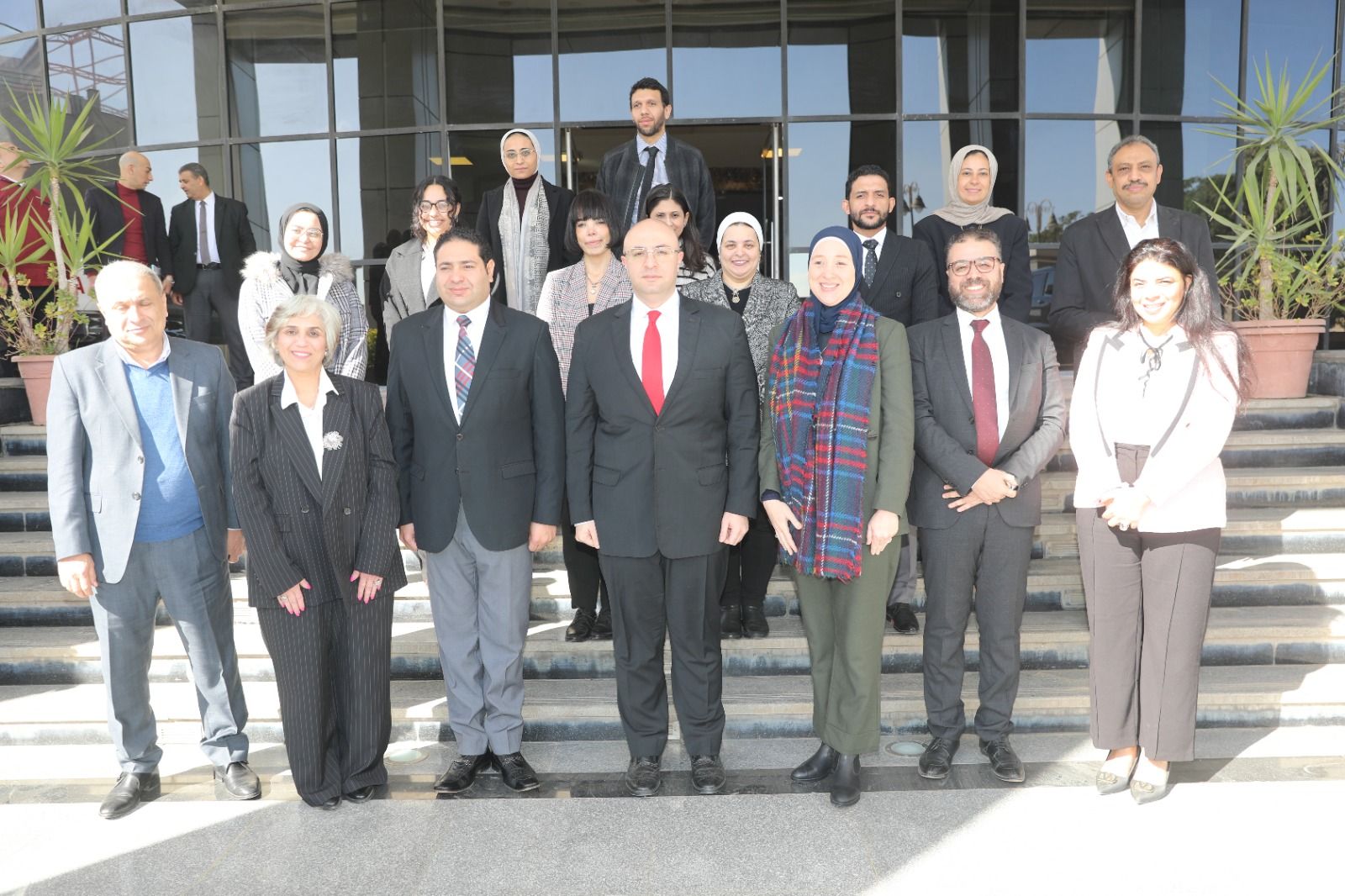 محافظ بني سويف يترأس اجتماعًا موسعًا مع وفد وزاري وأممي - الخليج الان