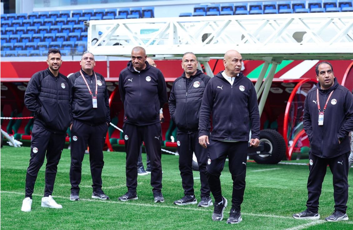 بالصور.. الجهاز الفني لمنتخب مصر يتفقد ملعب مباراة نصف نهائي أمم أفريقيا - الخليج الان