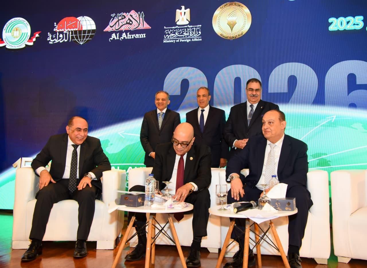 «وسط اضطرابات المنطقة».. كيف رسّخ الاتزان الاستراتيجي دور مصر كصمام أمان للشرق الأوسط؟ - الخليج الان