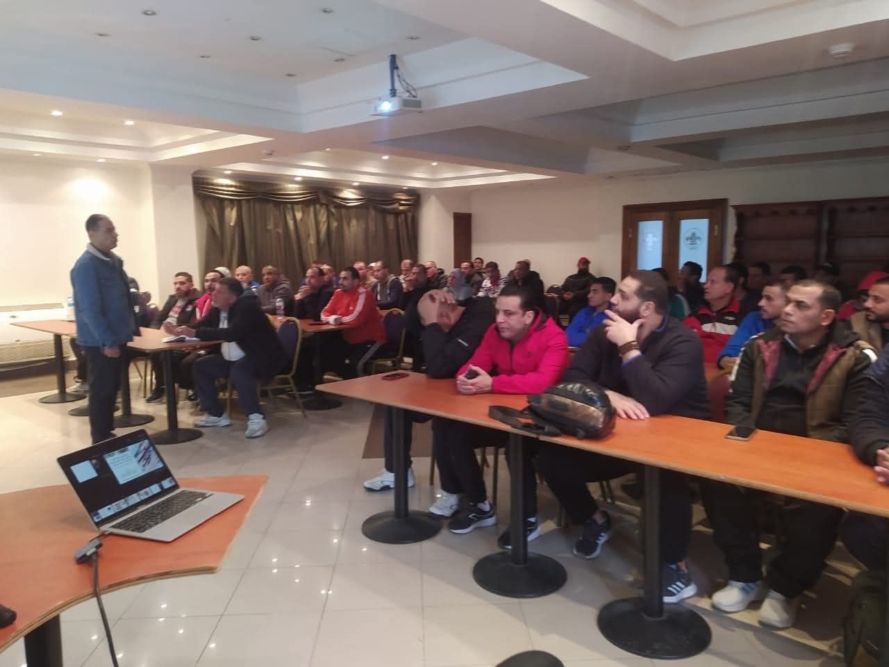 بحضور تامر وحمدي.. الشباب والرياضة تطلق المرحلة الثانية لتأهيل مدربي المصارعة - الخليج الان