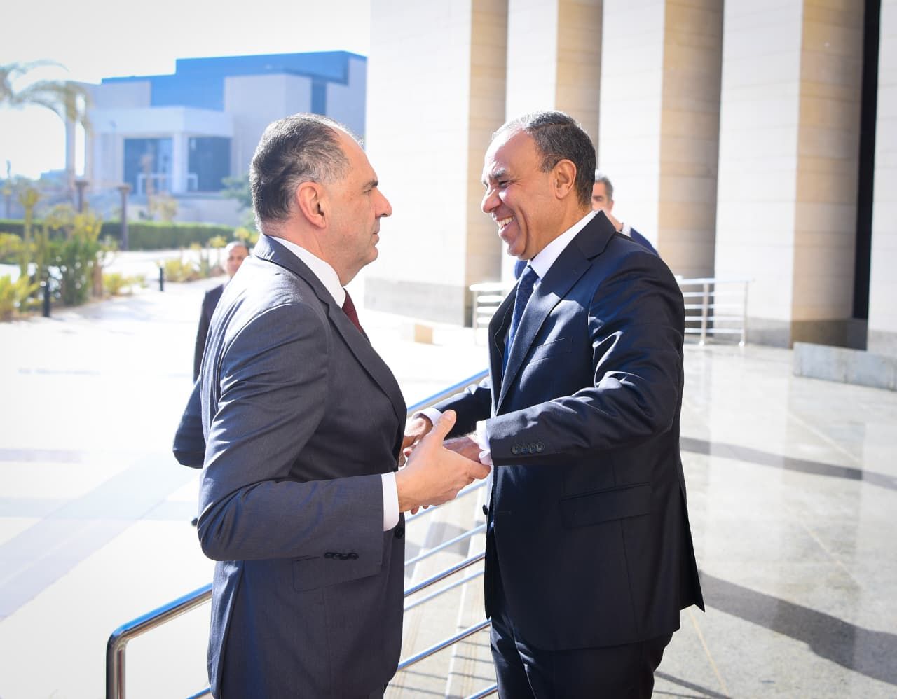 «تحالف استراتيجي».. 4 ملفات شائكة تصدرت اجتماع وزير الخارجية مع نظيره اليوناني - الخليج الان