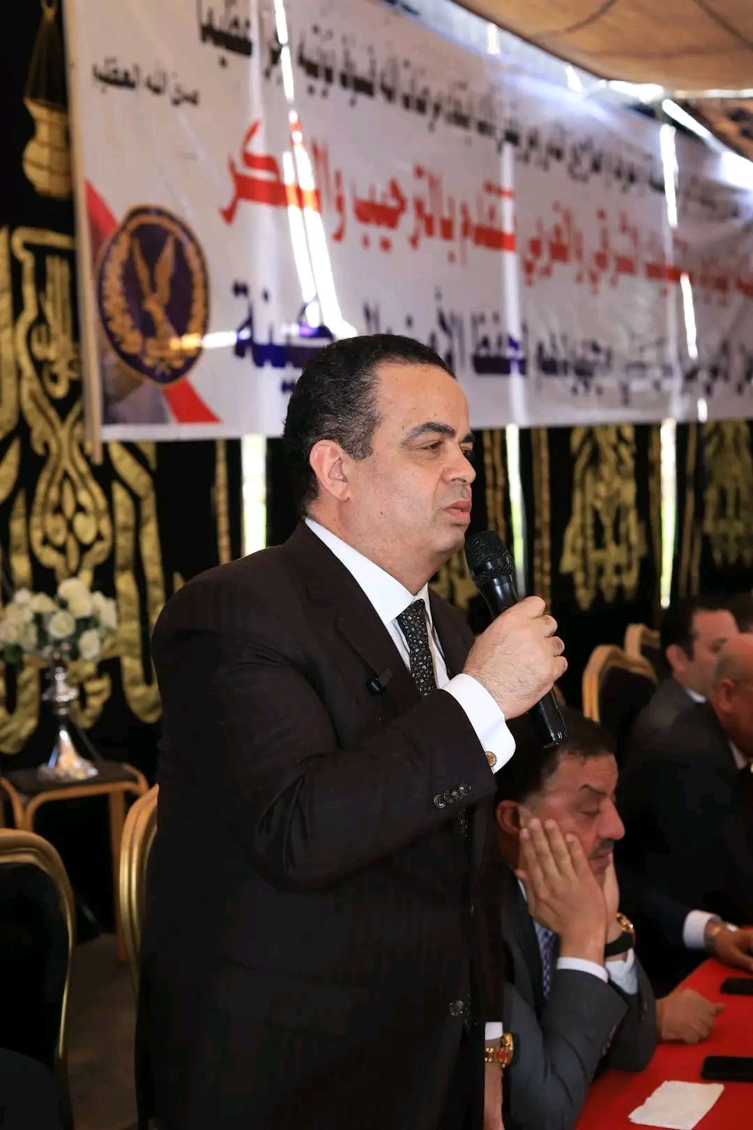 النائب عصام هلال عفيفي يشارك في جلسة صلح بين عائلتي أبو وهدان وأبو مشهور بالصف - الخليج الان