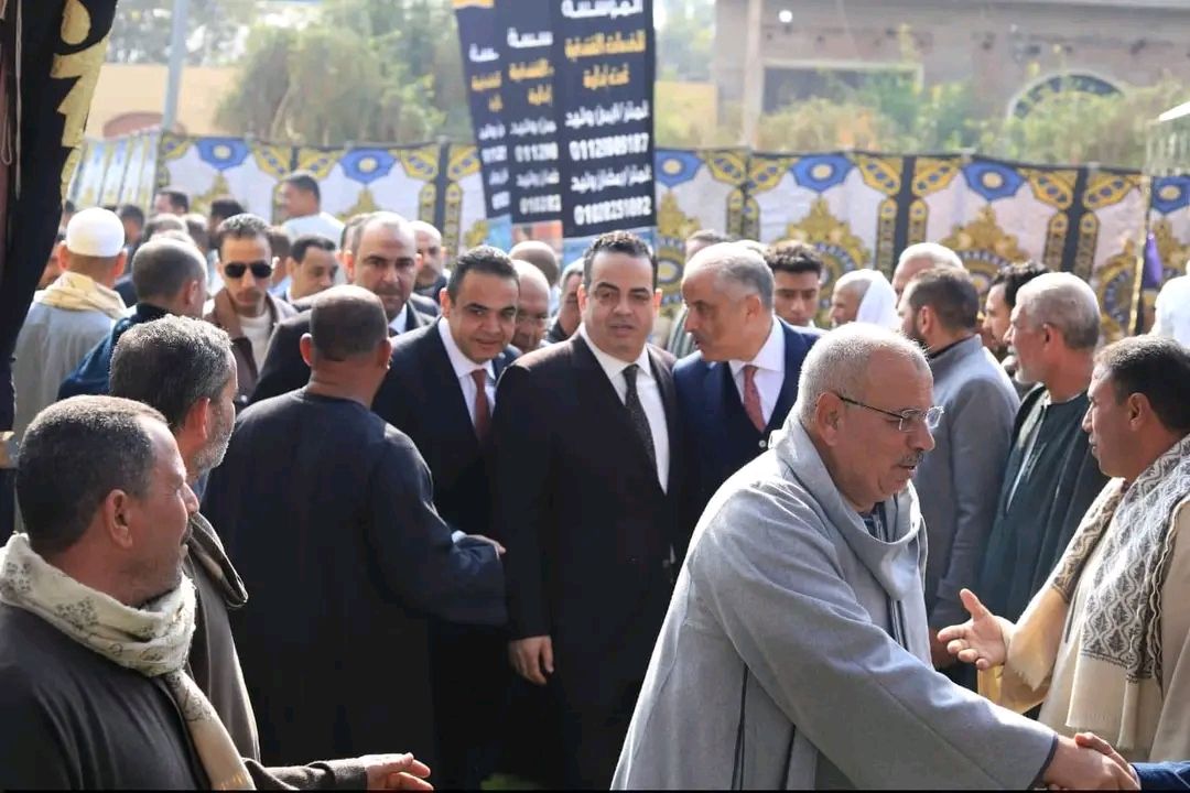 النائب عصام هلال عفيفي يشارك في جلسة صلح بين عائلتي أبو وهدان وأبو مشهور بالصف - الخليج الان