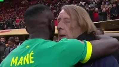 كلود لوروا.. ساديو ماني يستمع لنصيحة كلود لوروا ويوقف أزمة نهائي كأس أمم أفريقيا - الخليج الان