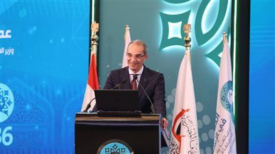 وزير الاتصالات: الذكاء الاصطناعى تكنولوجيا فارقة قادرة على إحداث تغيير فى طرق العمل والتعلم - الخليج الان