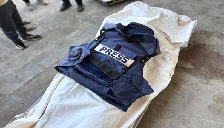 غزة: مقتل 11 فلسطينيا بينهم 3 صحفيين بقصف مسيّرة إسرائيلية في غزة