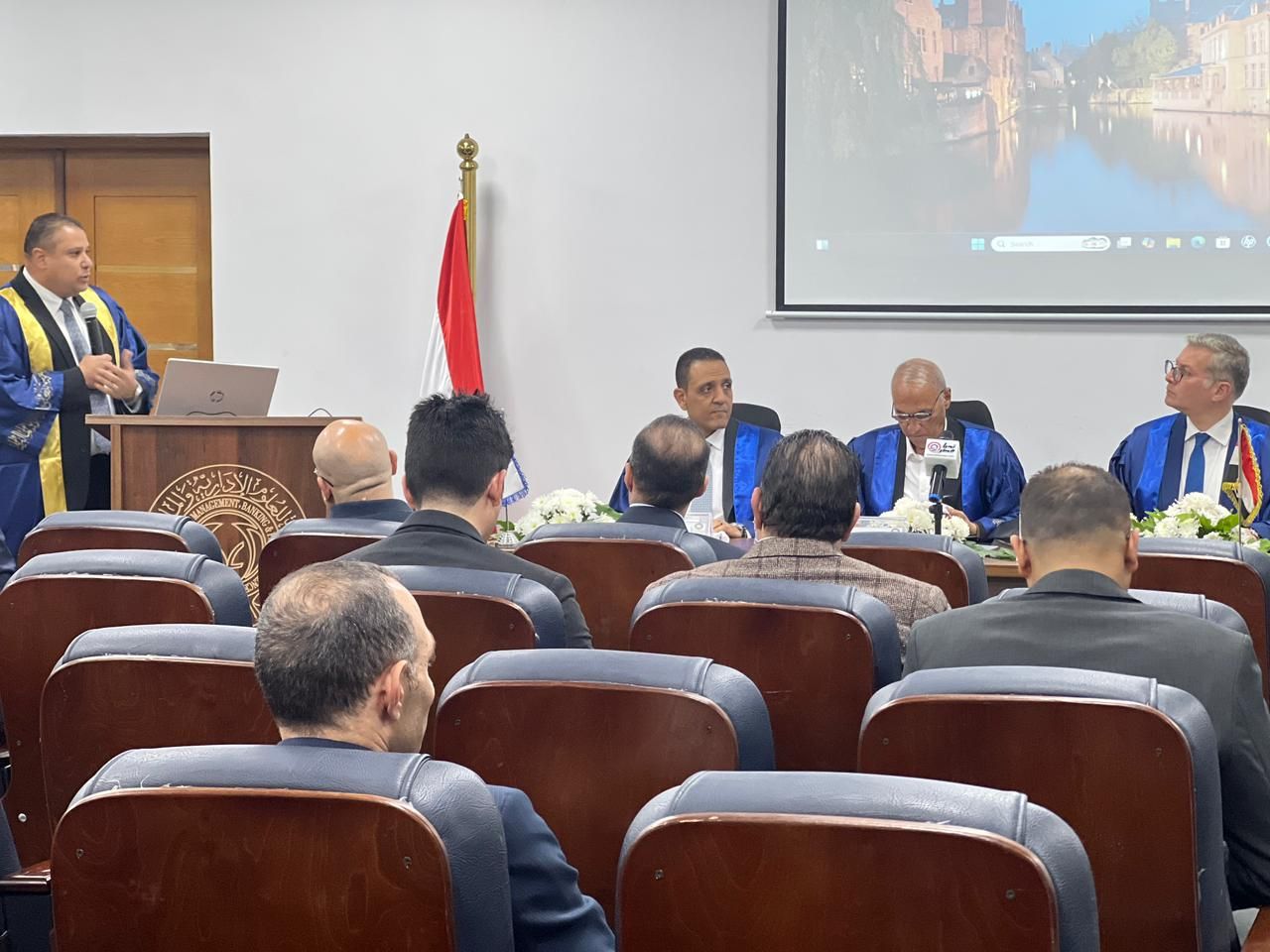 بحضور حكومي ونيابي ورئيس تحرير تليجراف الخليج .. البرلمانى محمد إسماعيل أمين عام حزب الإصلاح والنهضة يناقش رسالة الدكتوراه - الخليج الان