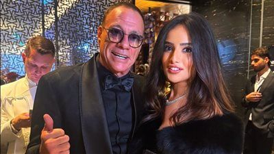 سر لقاء زينة مع فان دام في دبي وموقف طريف يخطف الأنظار.. صور - الخليج الان