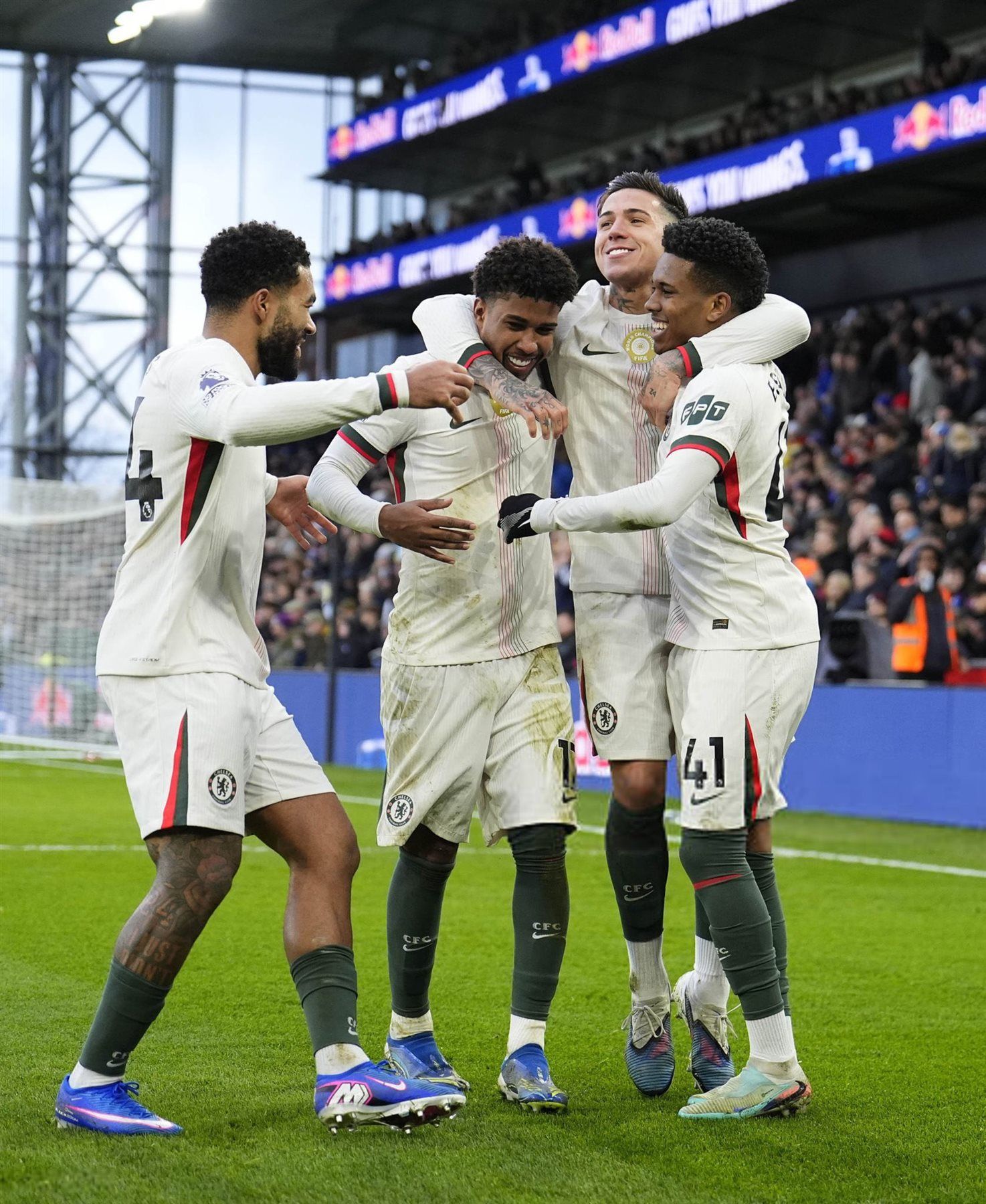 كريستال بالاس ضد تشيلسي.. تشيلسي يضرب كريستال بالاس بثلاثية مقابل هدف في الدوري الإنجليزي - الخليج الان