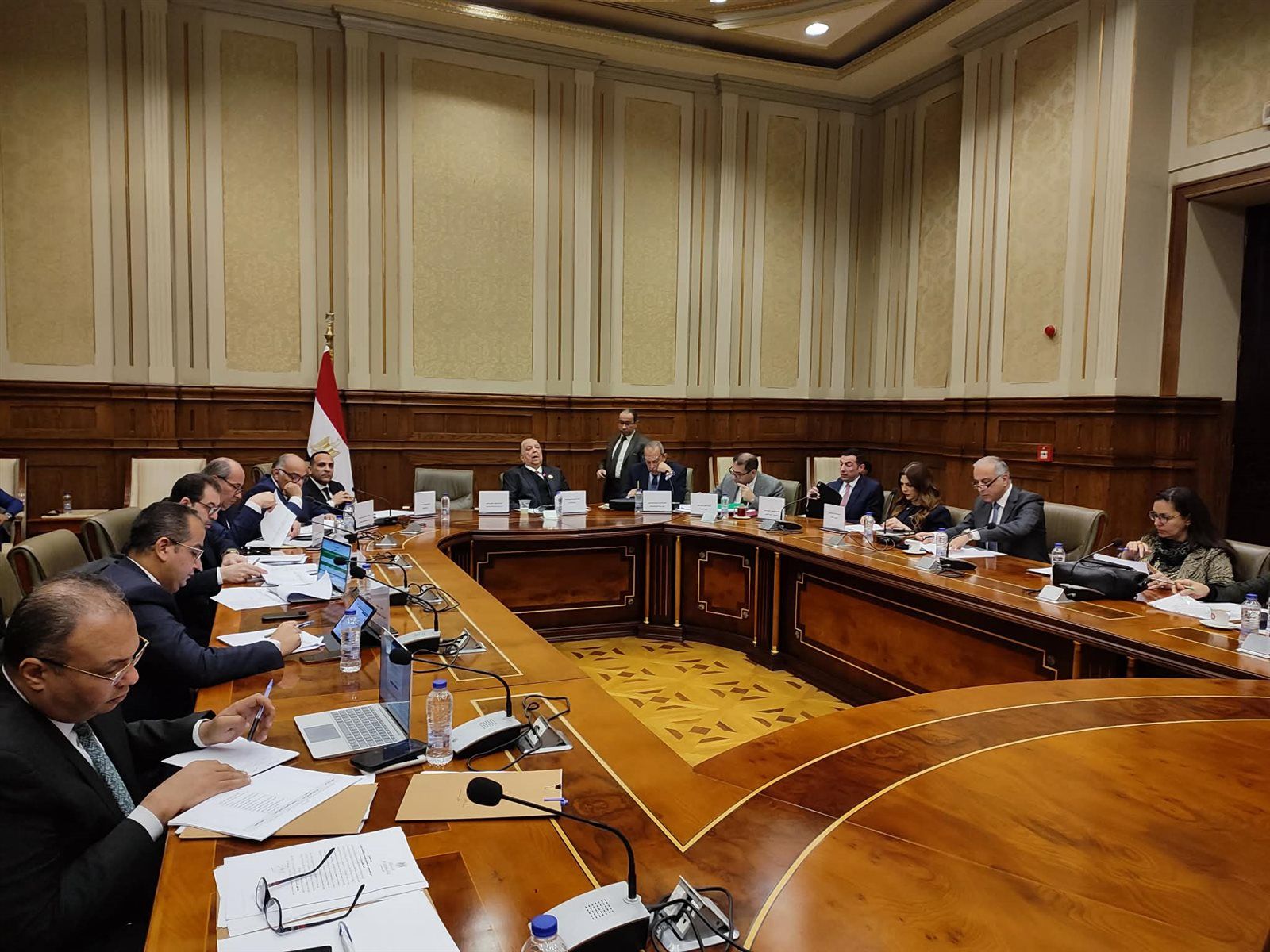 لجنة التعليم بمجلس الشيوخ توافق على تعديل قانون تنظيم العمل في المستشفيات الجامعية - الخليج الان