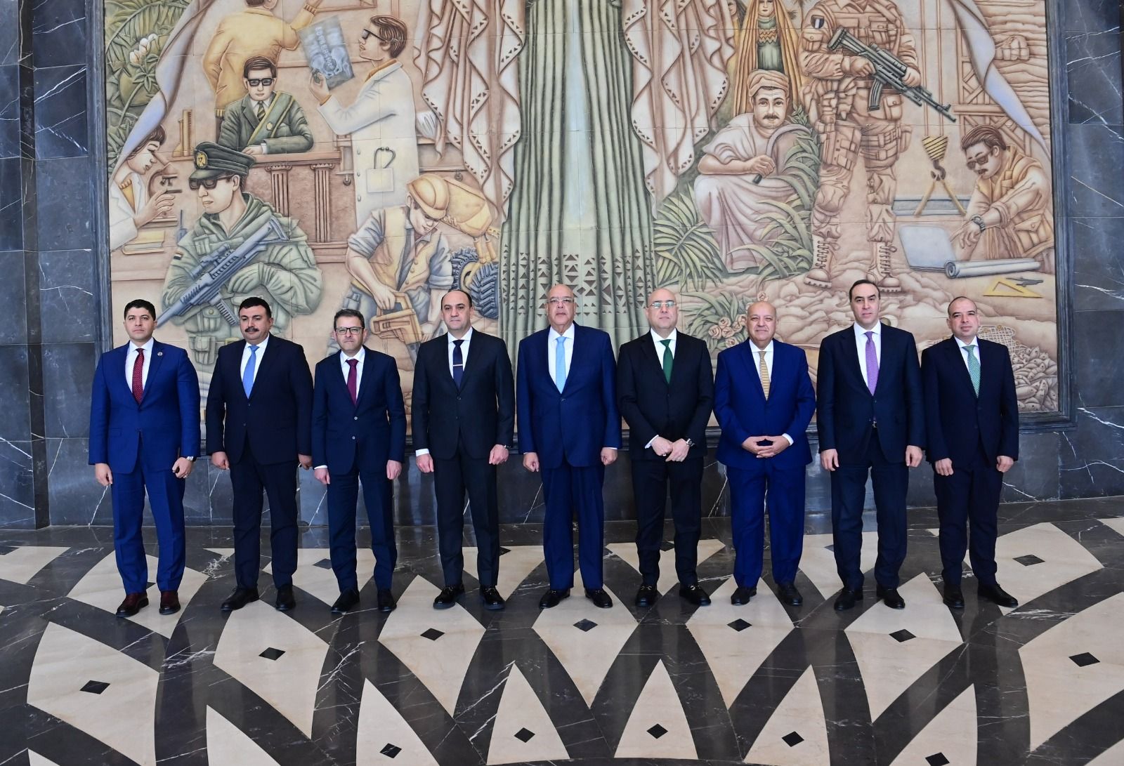 المستشار هشام بدوي يستقبل رئيس هيئة الرقابة الإدارية لتهنئته بانتخابه رئيساً لمجلس النواب - الخليج الان