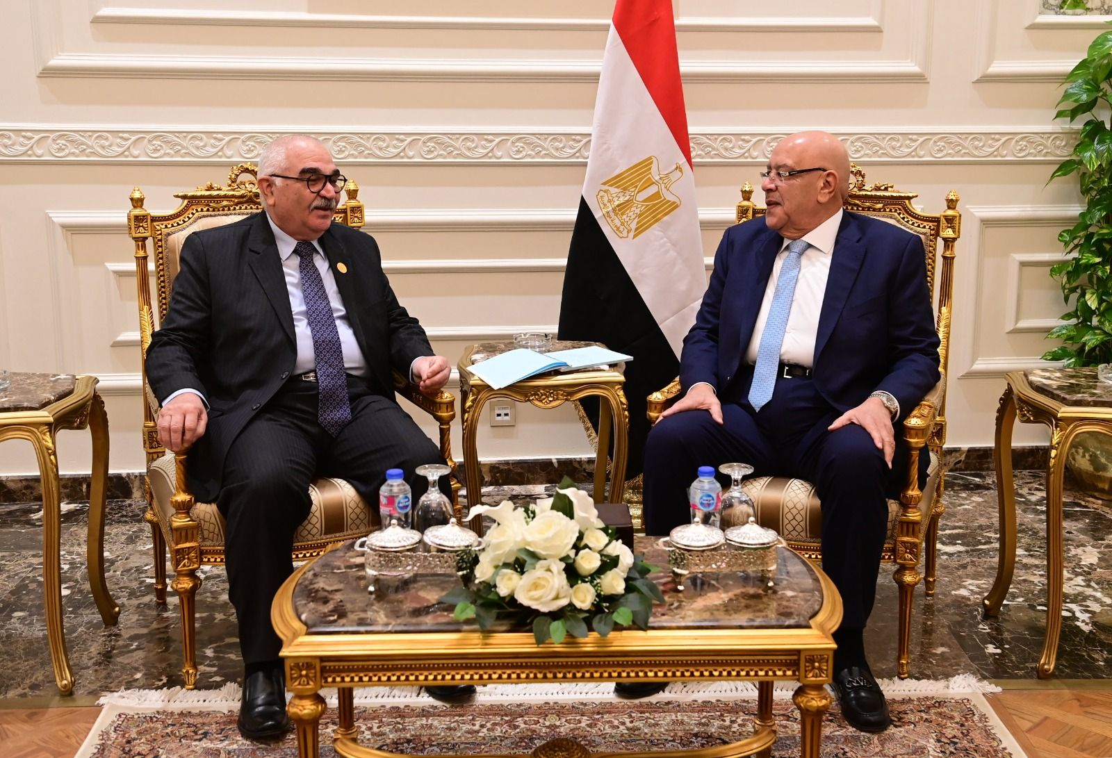 المستشار هشام بدوي يستقبل رئيس هيئة قضايا الدولة لتهنئته بانتخابه رئيساً لمجلس النواب - الخليج الان