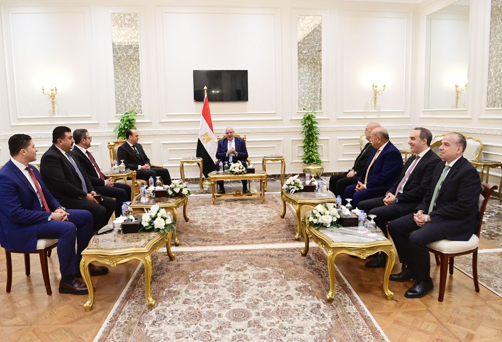 المستشار هشام بدوي يستقبل رئيس هيئة الرقابة الإدارية لتهنئته بانتخابه رئيساً لمجلس النواب - الخليج الان