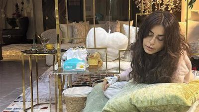 حرارتها 40 ومش بتتحرك.. منة فضالي تتعرض لوعكة صحية حادة ووالدتها تطلب الدعاء - الخليج الان