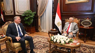 رئيس الشيوخ يستقبل وزير البترول.. ويؤكد: مستمرون في التعاون لدعم خطط التنمية المستدامة وتعظيم الاستفادة من موارد الدولة - الخليج الان