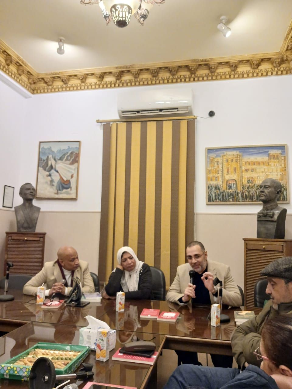 سرد عابر للحدود.. «حيوات بنكهة الرمان» لـ «علي الشعالي» في ضيافة اتحاد الكتاب - الخليج الان