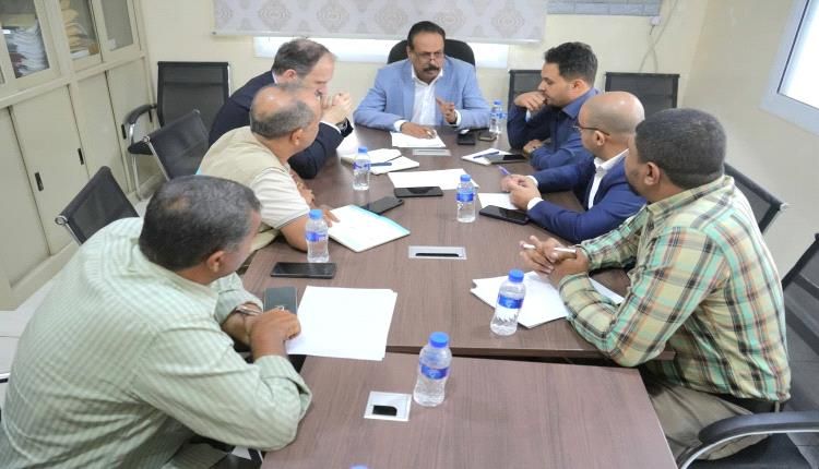 صندوق صيانة الطرق وUNOPS يناقشان احتياجات الطرق في عدن