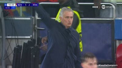 جوزيه مورينيو يفتح باب التاريخ.. قرار مفاجئ يتيح للحارس تروبين التقدم ويمنح بنفيكا بطاقة ملحق دور الـ16 - الخليج الان