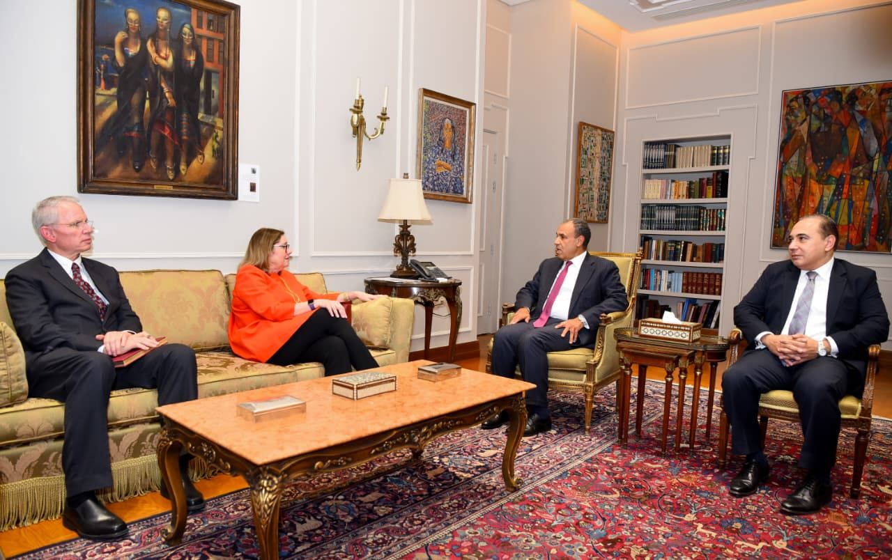 «شراكة راسخة من أجل السلام».. تفاصيل لقاء وزير الخارجية مع مديرة القوة متعددة الجنسيات في سيناء - الخليج الان