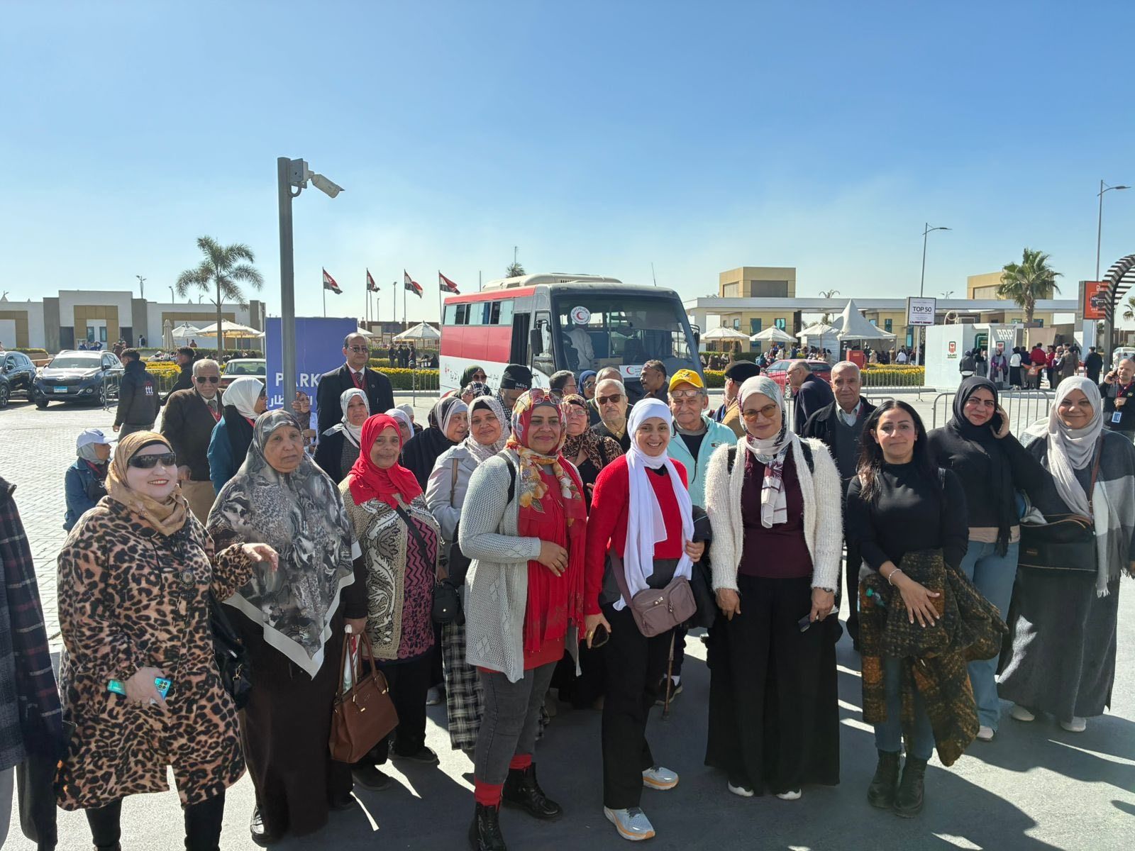 التضامن الاجتماعي: 35 مسنا ومسنة يشاركون في فعاليات الدورة الـ57 معرض الكتاب - الخليج الان