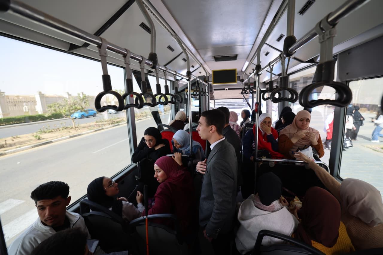 وزارة النقل تسير رحلات بتخفيضات لنقل 3000 شاب وفتاة إلى العاصمة الإدارية  الجديدة - الخليج الان