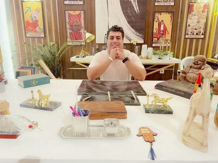 بعد وقف مسلسله بسبب أم جاسر.. المنتج بلال صبري: عندي مسلسلين تاني وربنا يشفي الشماتين - الخليج الان