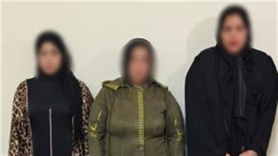 السر في هواتفهن.. القبض على 4 سيدات بتهمة الإعلان عن أعمال منافية للآداب - الخليج الان