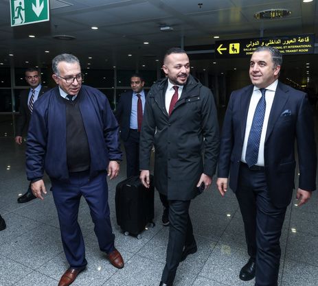 استقبال رسمي لبعثة الأهلي بالجزائر برئاسة النائب محمد الجارحي استعداداً لمواجهة شبيبة القبائل - الخليج الان