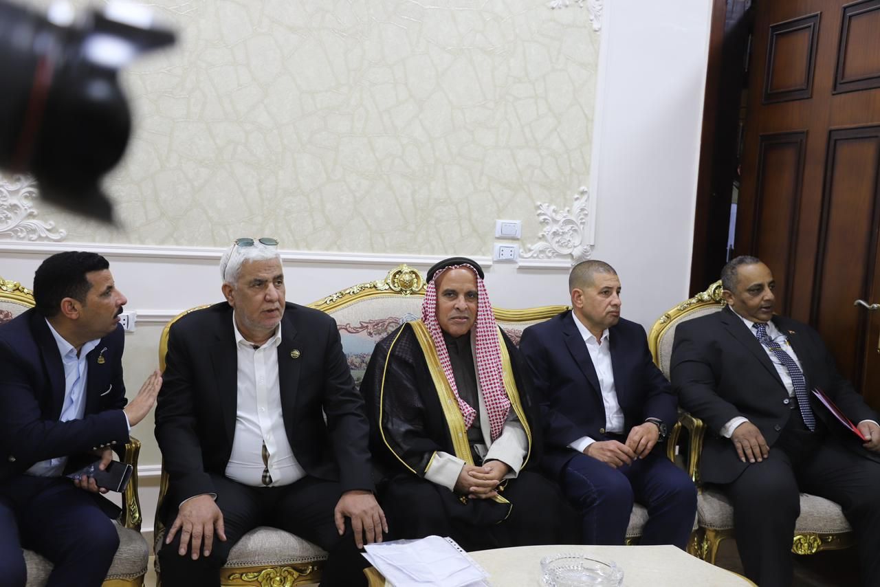 وزير الزراعة يلتقي محافظ شمال سيناء ويوجه بدعم المزارعين وتخفيض أسعار الميكنة - الخليج الان