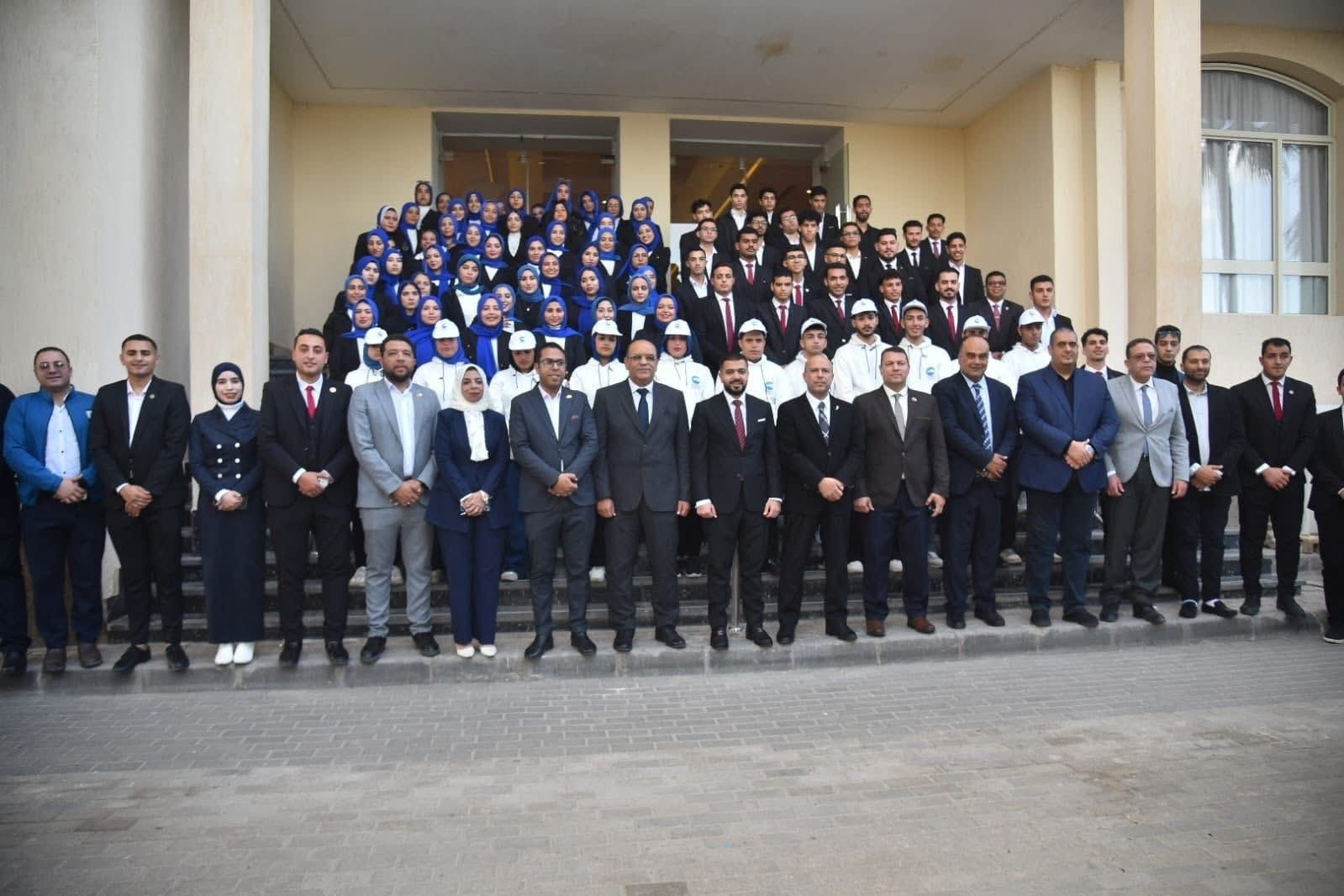 أمانة العمل الجماهيري المركزية بحزب مستقبل وطن تبدأ سلسلة جولاتها في المحافظات استعدادًا لمبادرات "رمضان" - الخليج الان