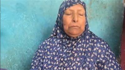 والدة ضحية الإذلال ببدلة رقص في بنها: قلبي محروق على ابني - الخليج الان