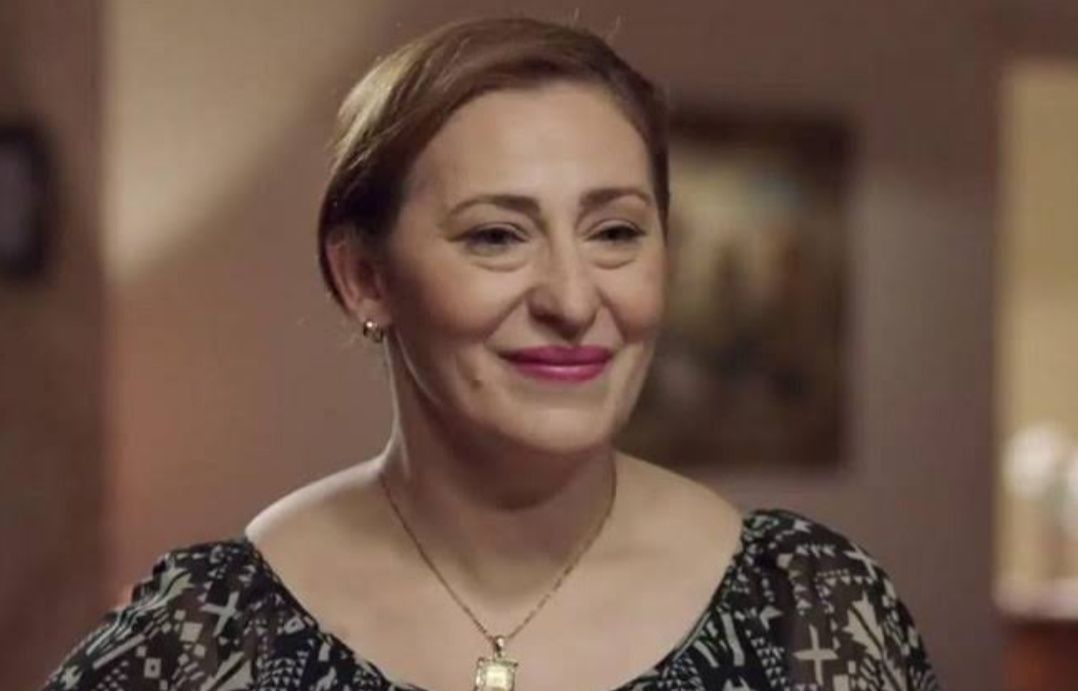 وفاة والدة الفنانة عبير فاروق.. موعد ومكان الجنازة - الخليج الان