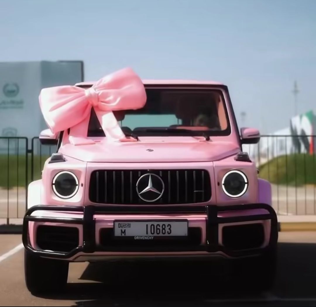 اسمها مطبوع على الفرش.. بيسان اسماعيل تستعرض سيارتها الجديدة الفارهة - الخليج الان